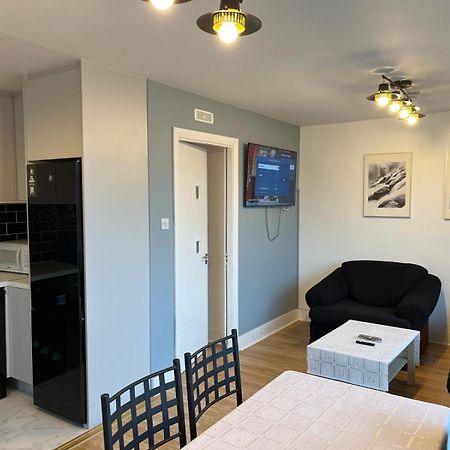 2 Double Bedrooms Apartment Near Airport & Town Dublin Exterior photo